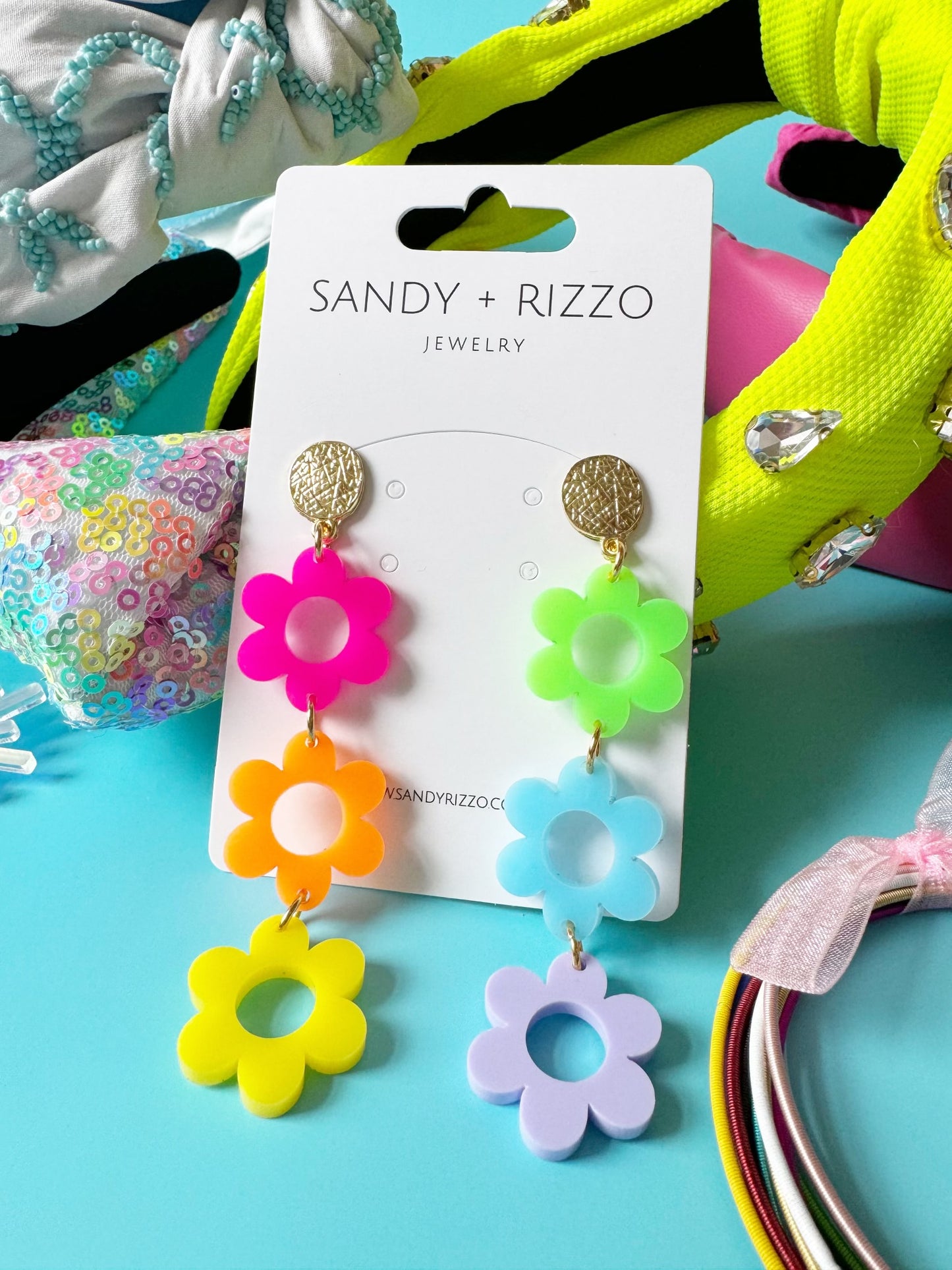 Load image into Gallery viewer, Rainbow Daisy Flower earring
