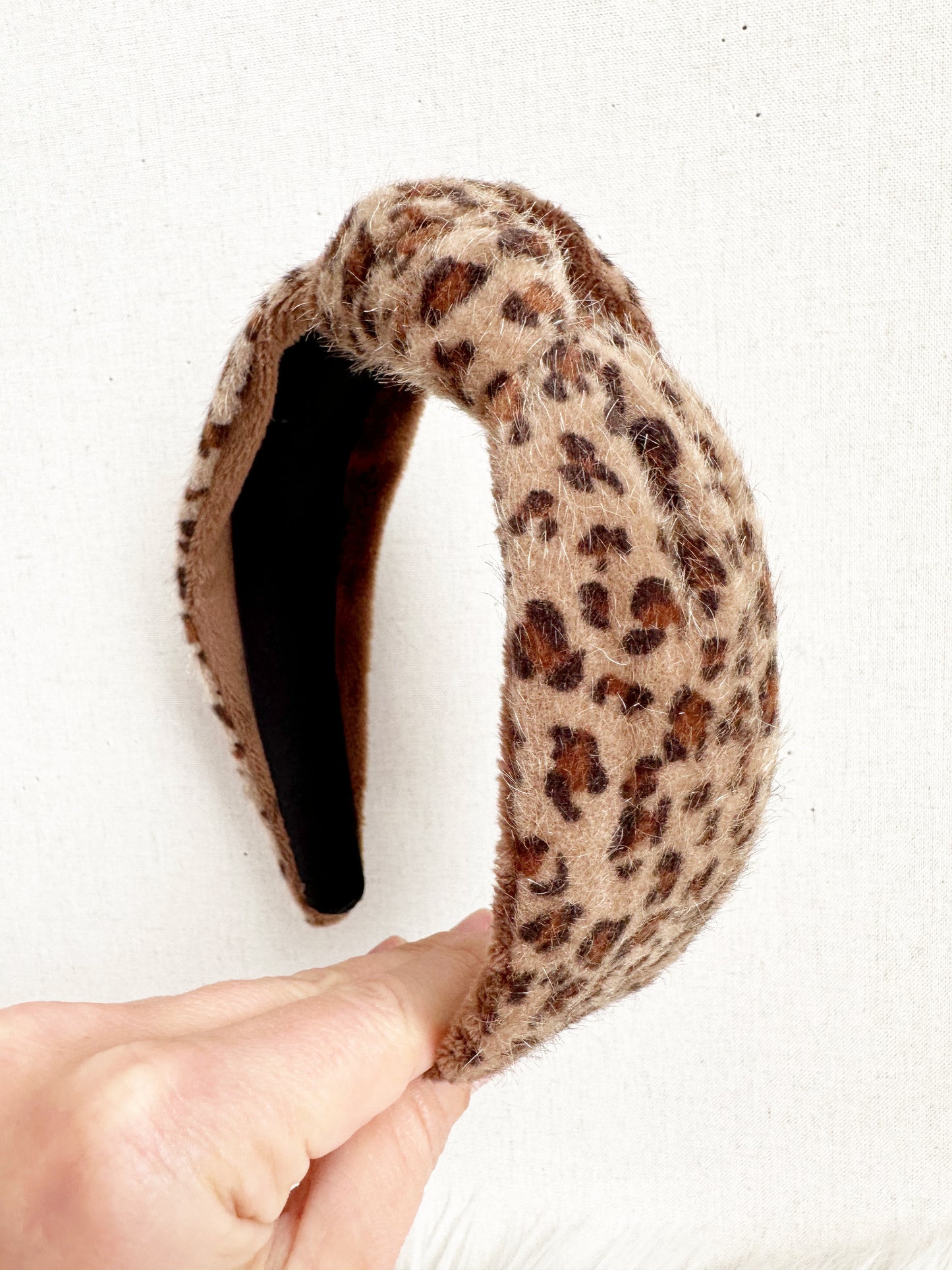Load image into Gallery viewer, Leopard Chic Headband
